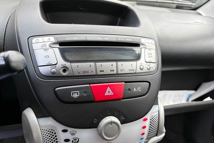 undefined Peugeot 107 fra 2014