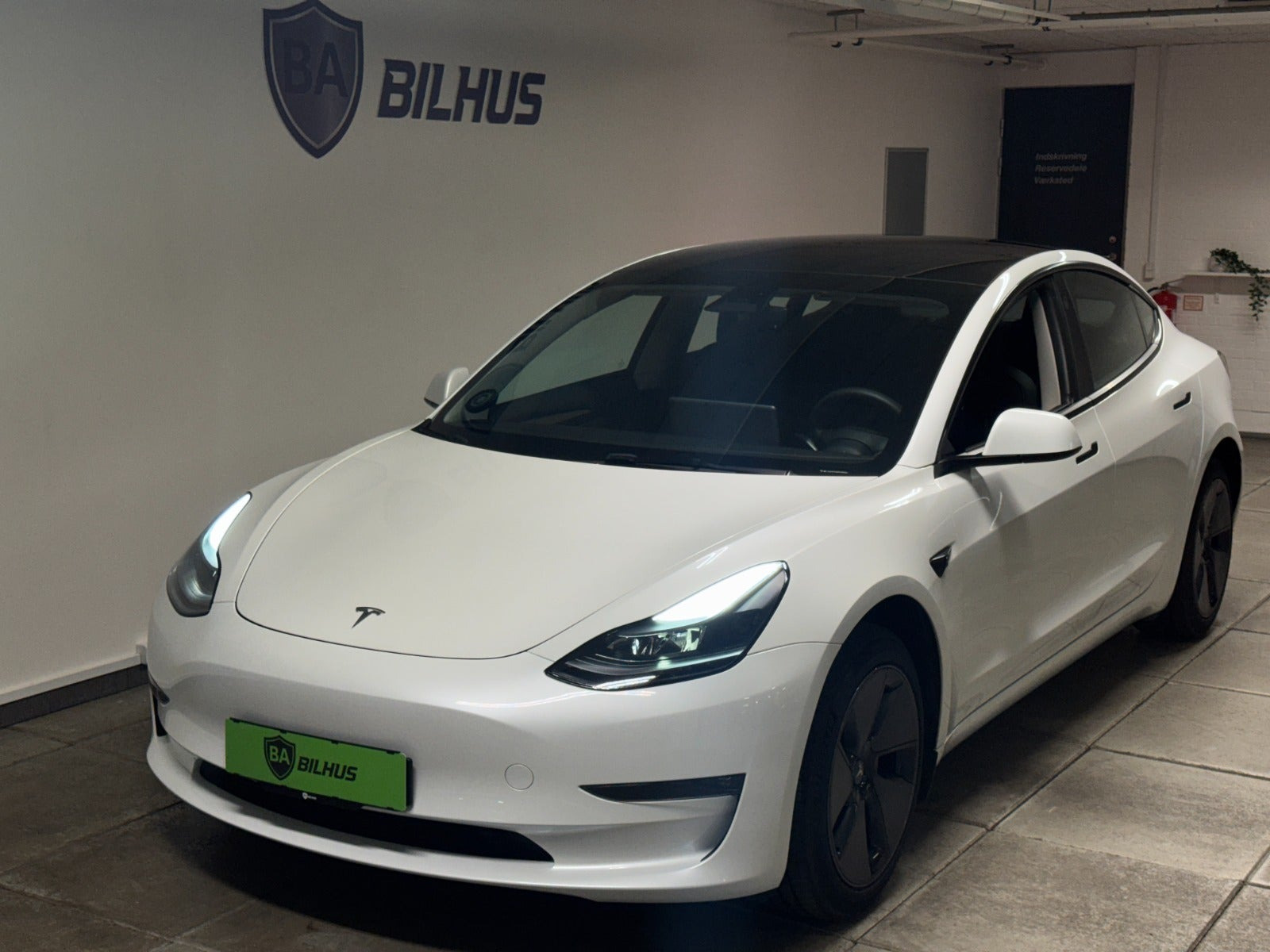 Tesla Model 3 Long Range RWD