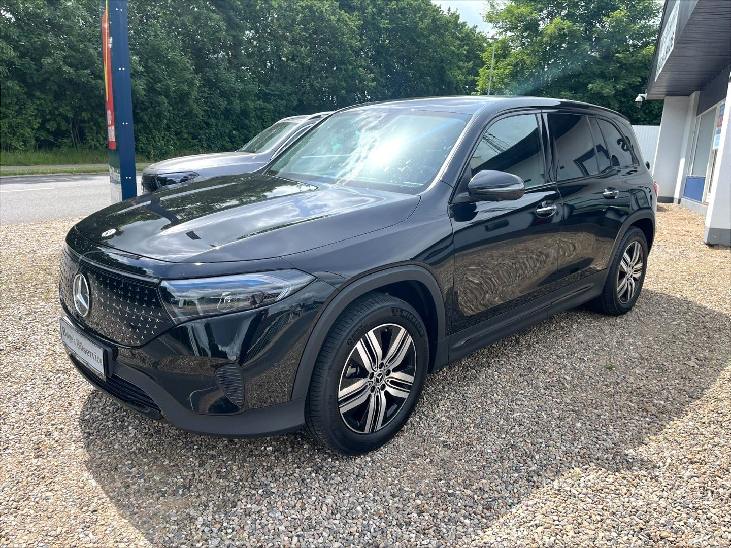 Sort Mercedes EQB250+ fra 2025