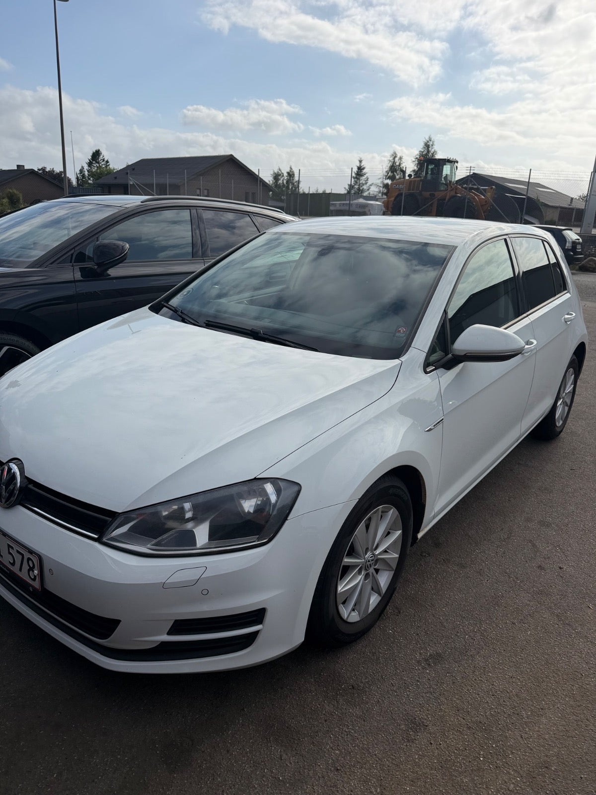 Hvid VW Golf VII fra 2014