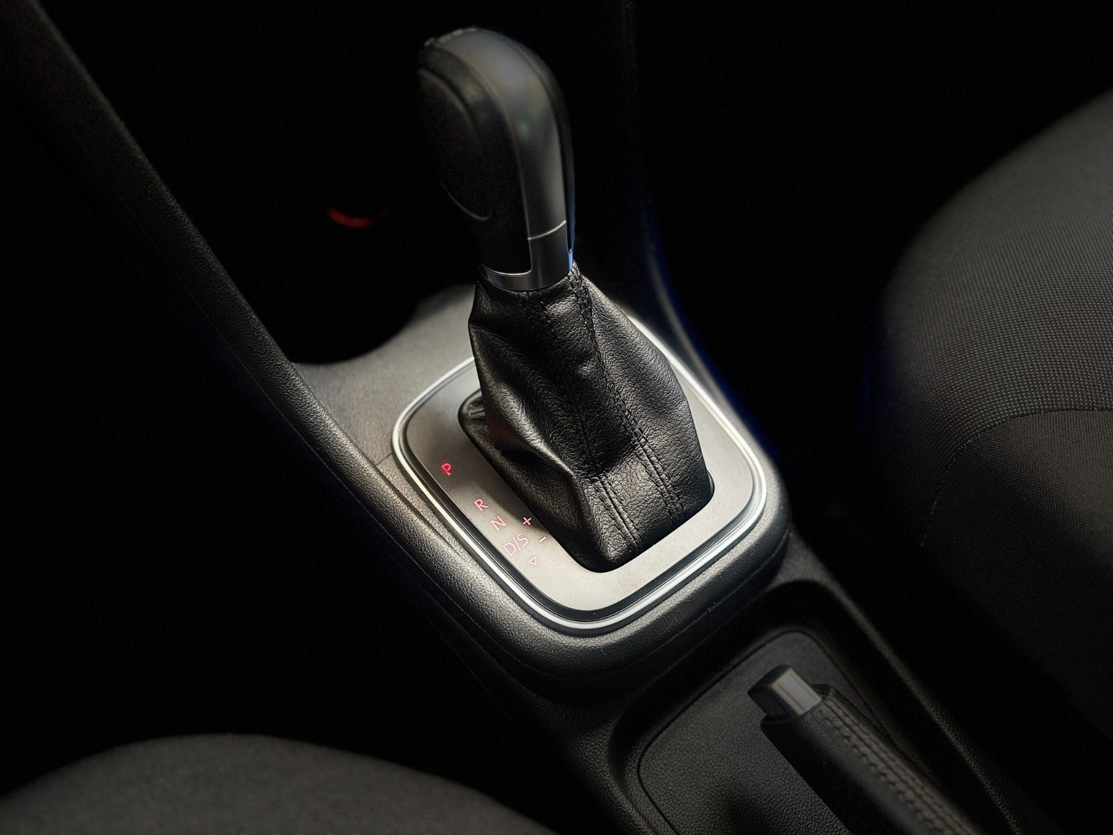 Grå VW Polo fra 2017