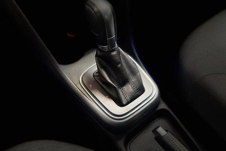 Grå VW Polo fra 2017