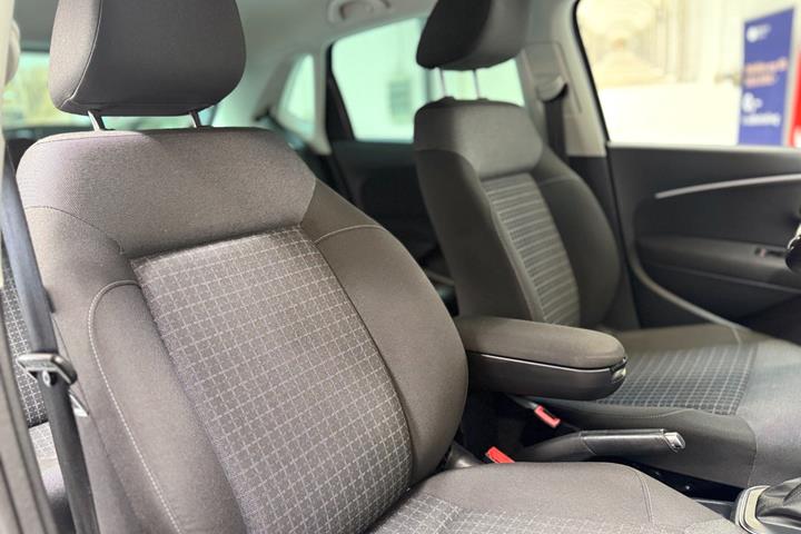 Grå VW Polo fra 2017