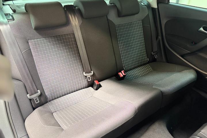 Grå VW Polo fra 2017