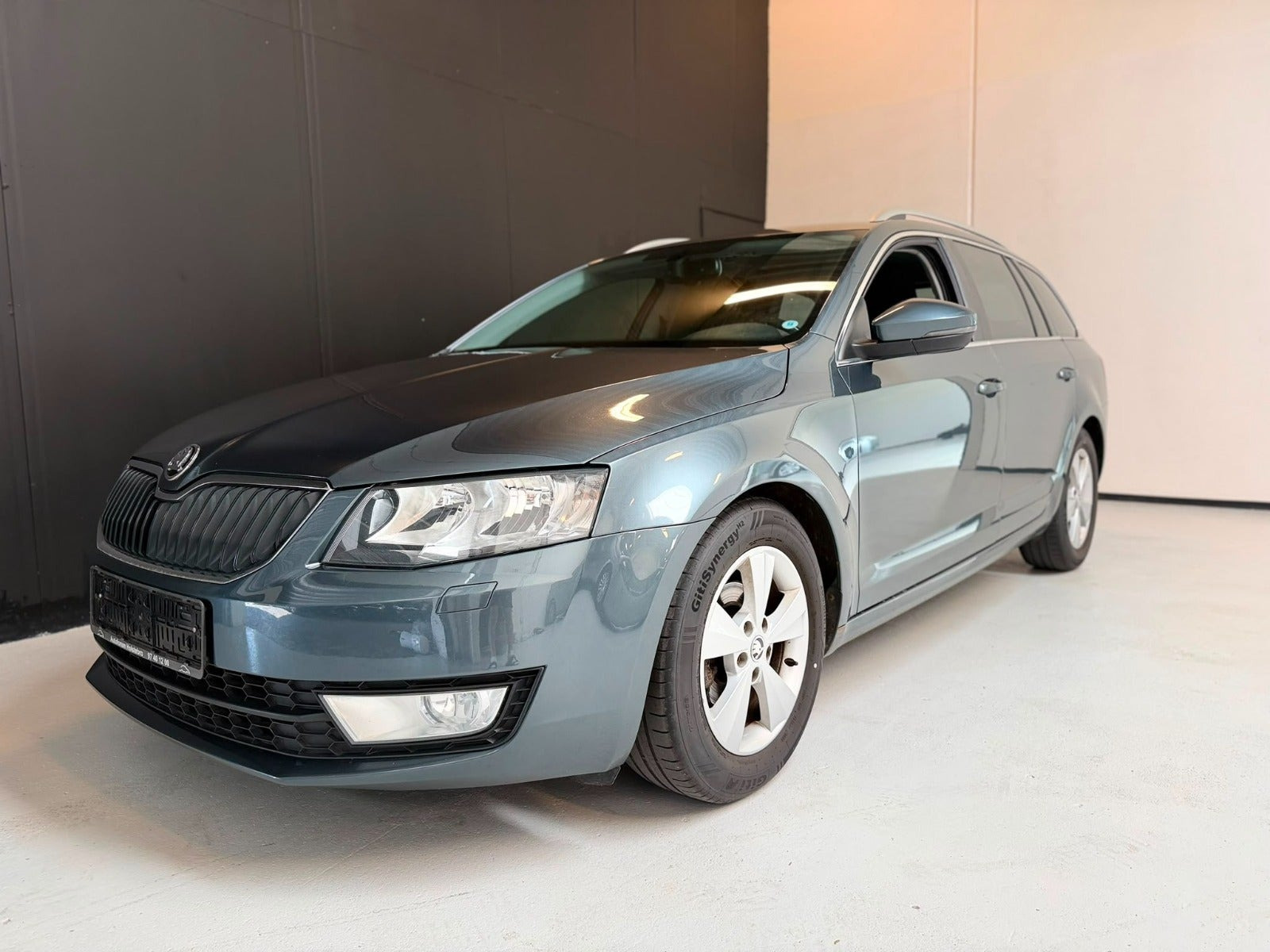 Skoda Octavia 1,6 TDi 105 Elegance Combi DSG