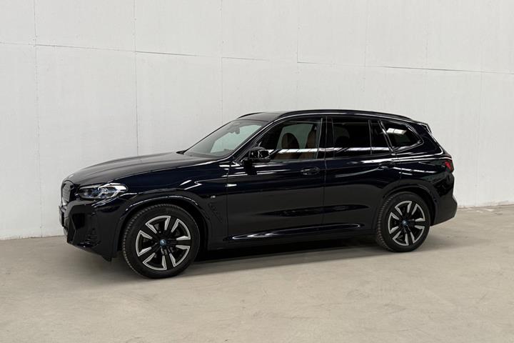 Sort BMW iX3 fra 2022