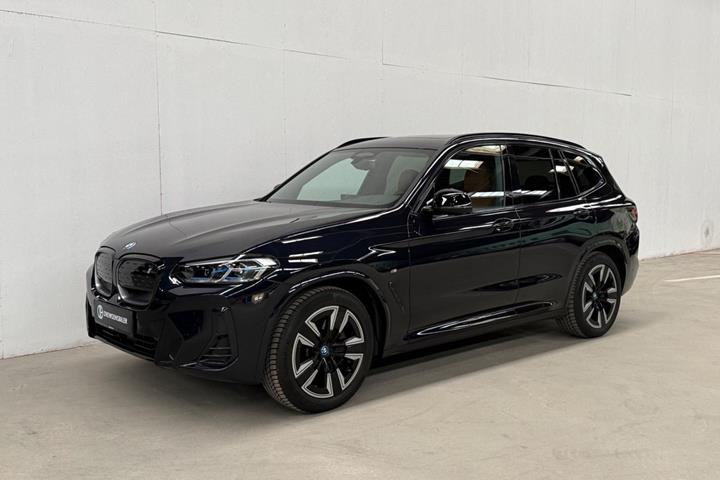 Sort BMW iX3 fra 2022