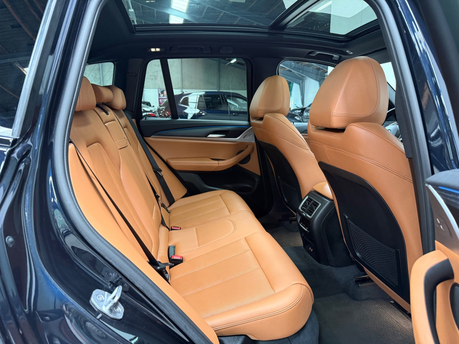 Sort BMW iX3 fra 2022