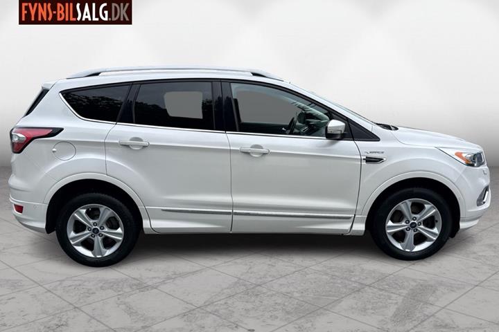 Hvid Ford Kuga fra 2017
