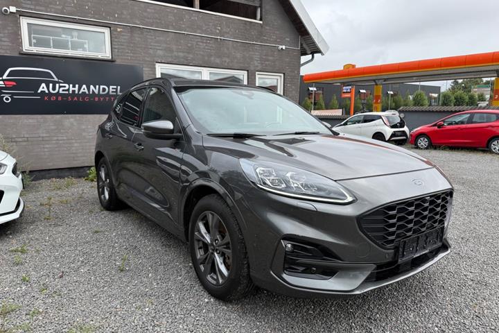 Grå Ford Kuga fra 2020