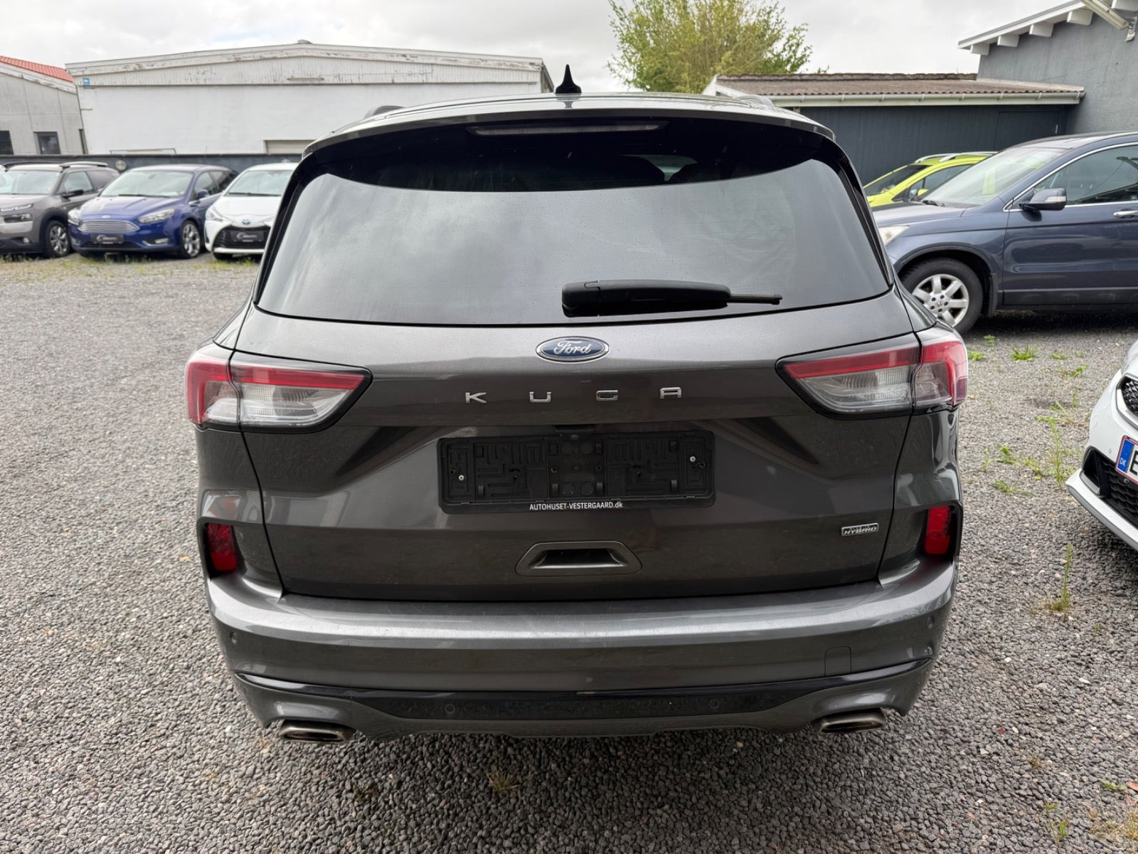 Grå Ford Kuga fra 2020