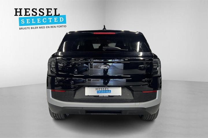 Sort Ford Explorer fra 2026