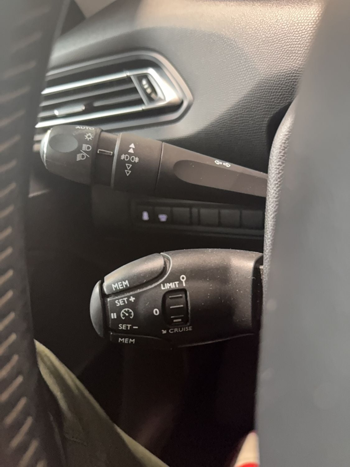 undefined Peugeot 308 fra 2015