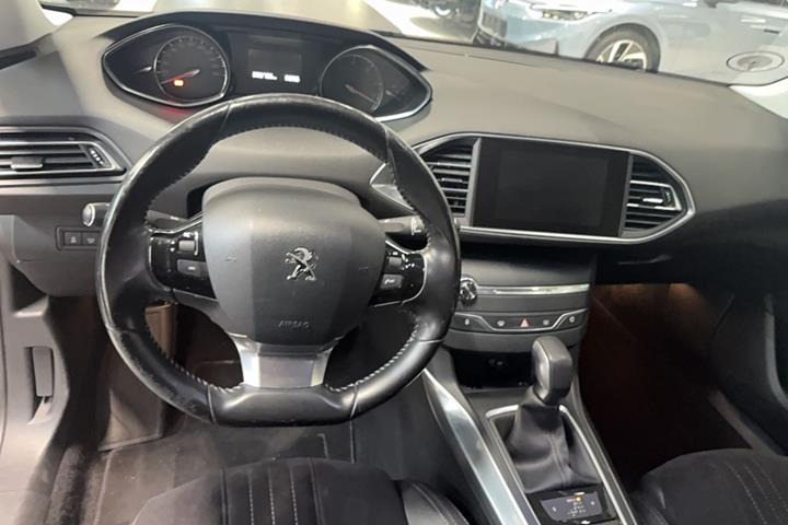 undefined Peugeot 308 fra 2015