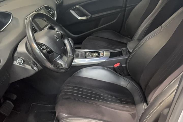 undefined Peugeot 308 fra 2015