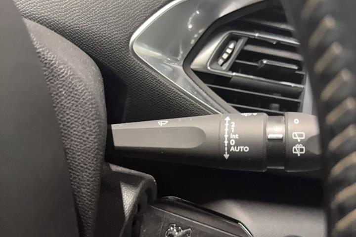 undefined Peugeot 308 fra 2015
