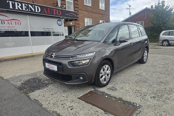 Grå Citroën Grand C4 Picasso fra 2016 set udefra