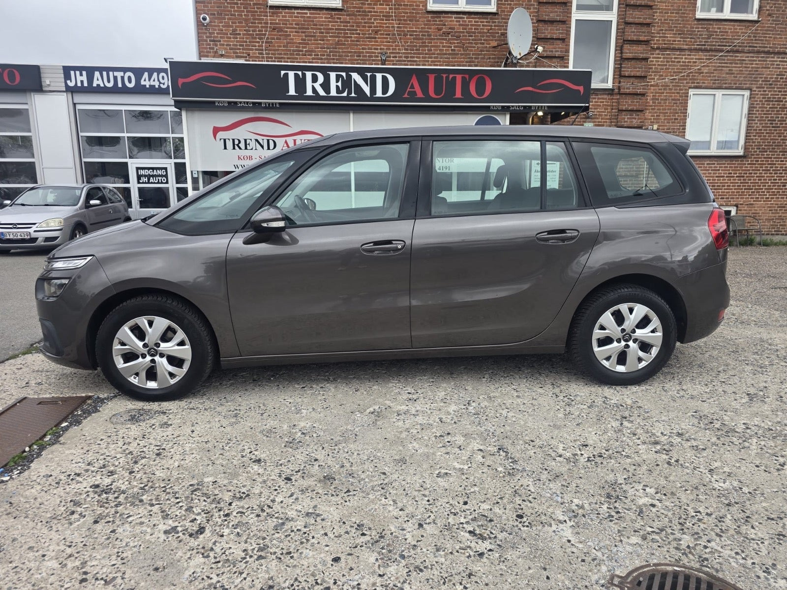 Grå Citroën Grand C4 Picasso fra 2016