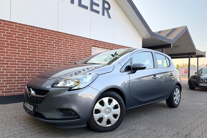 Grå Opel Corsa fra 2015