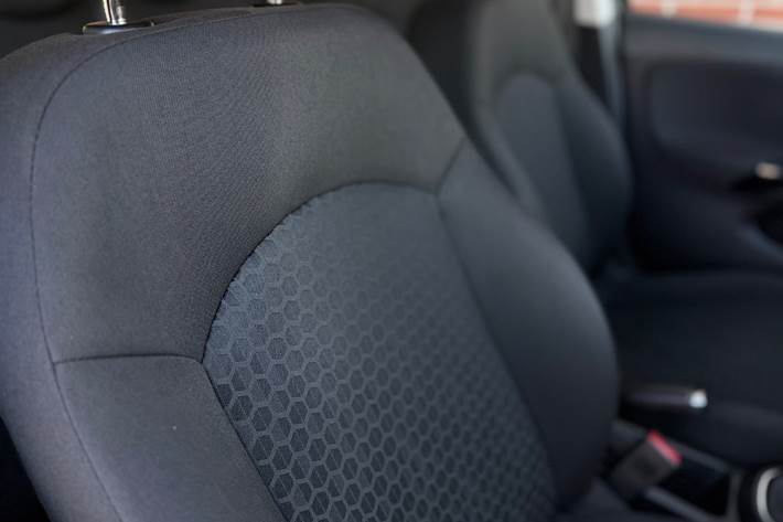 Grå Opel Corsa fra 2015