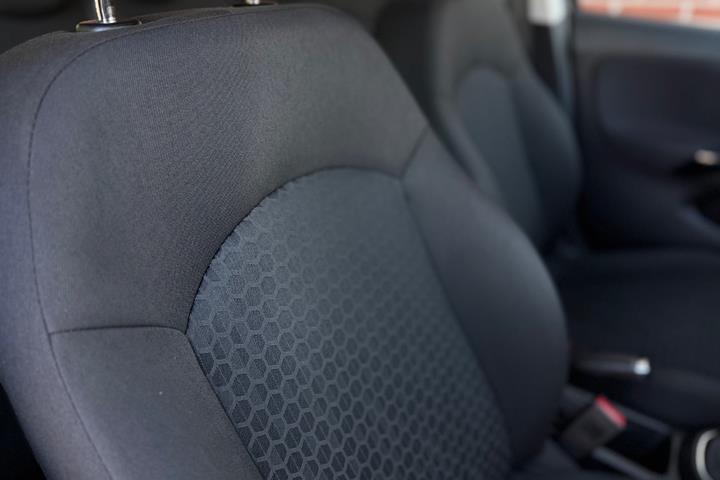 Grå Opel Corsa fra 2015