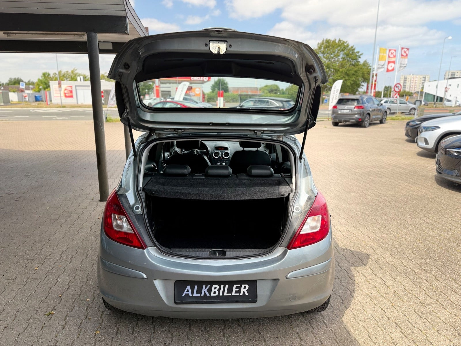 Blå Opel Corsa fra 2012