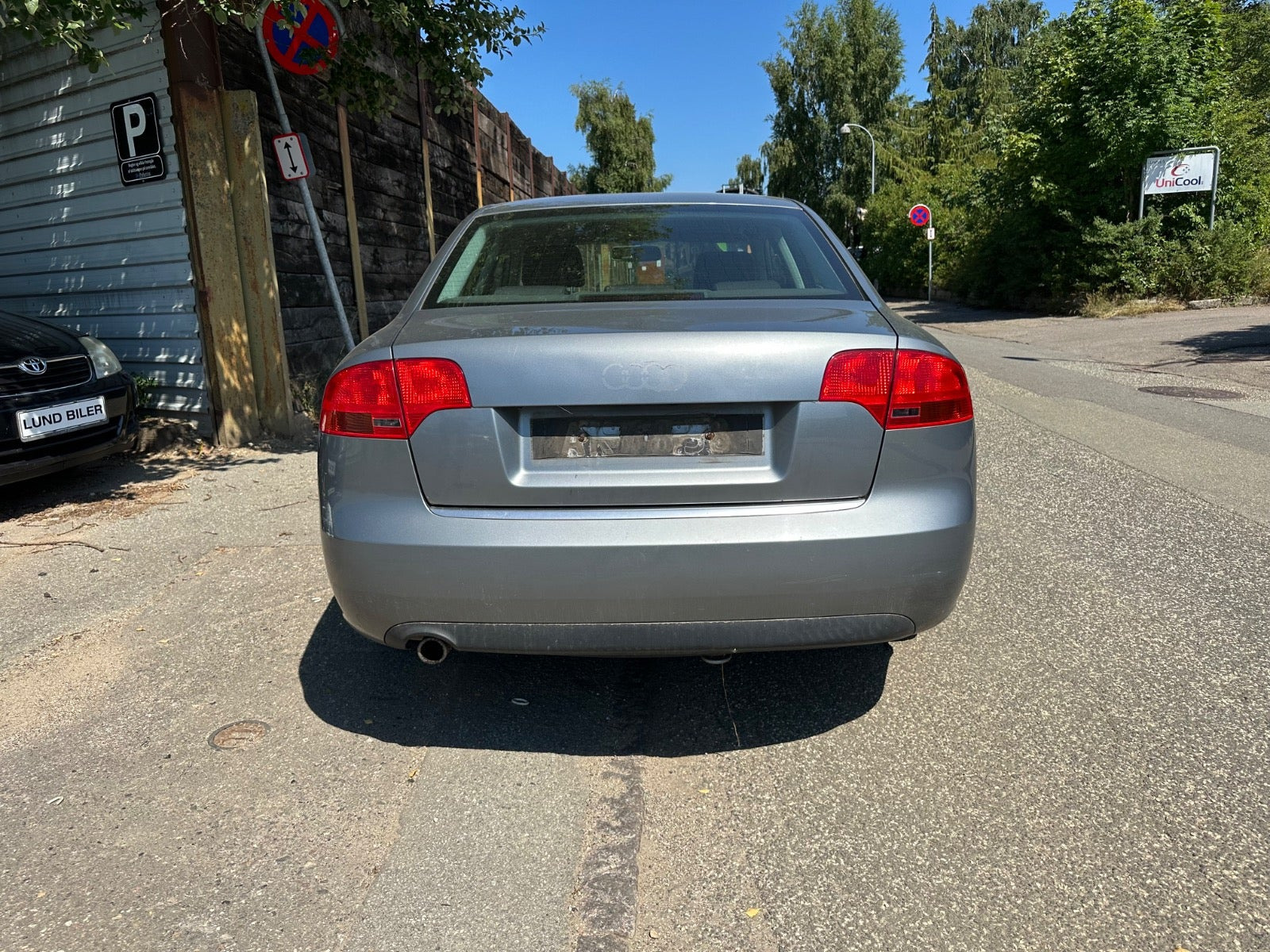 Grå Audi A4 fra 2006