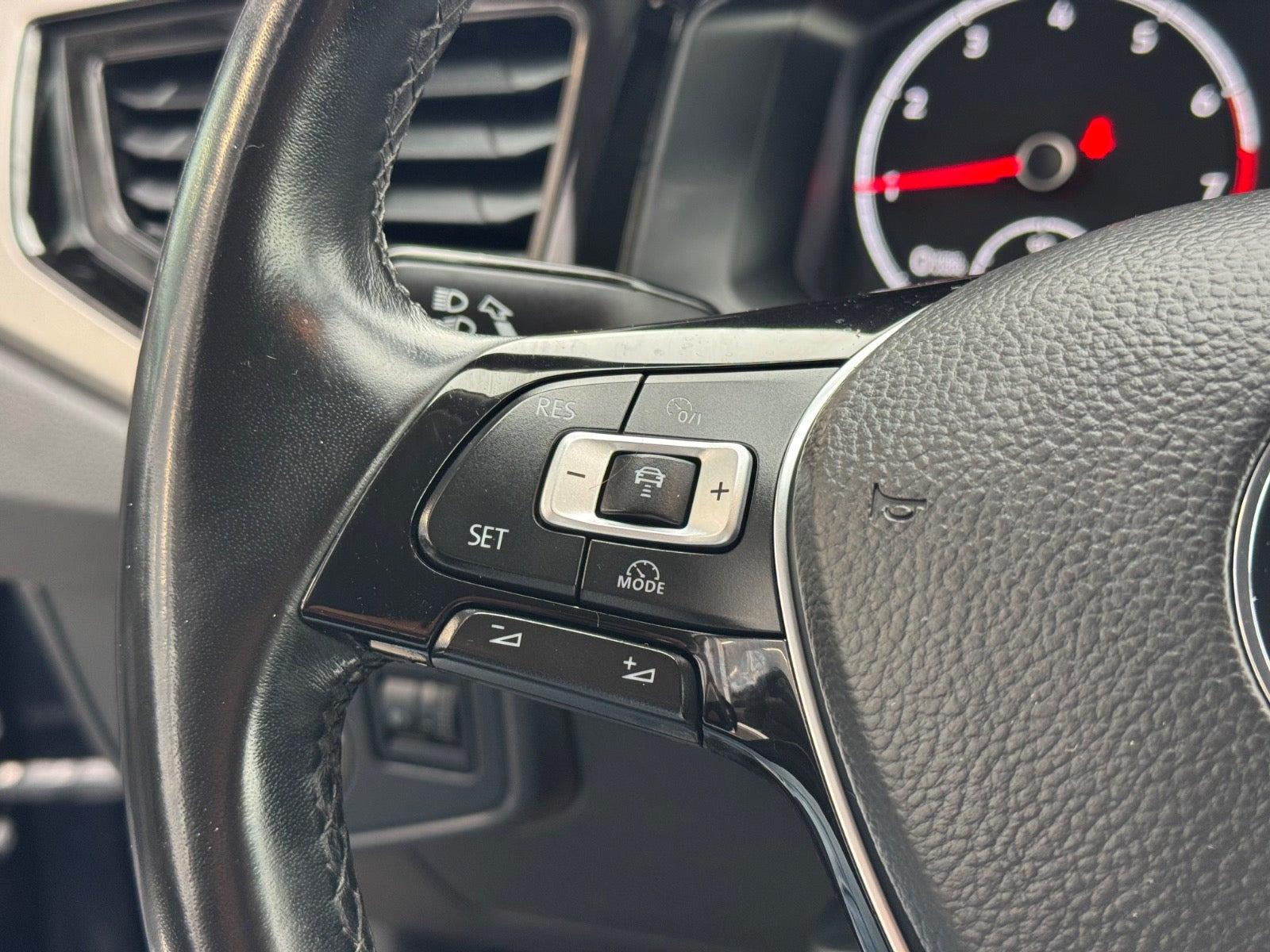 Sort VW Polo fra 2019