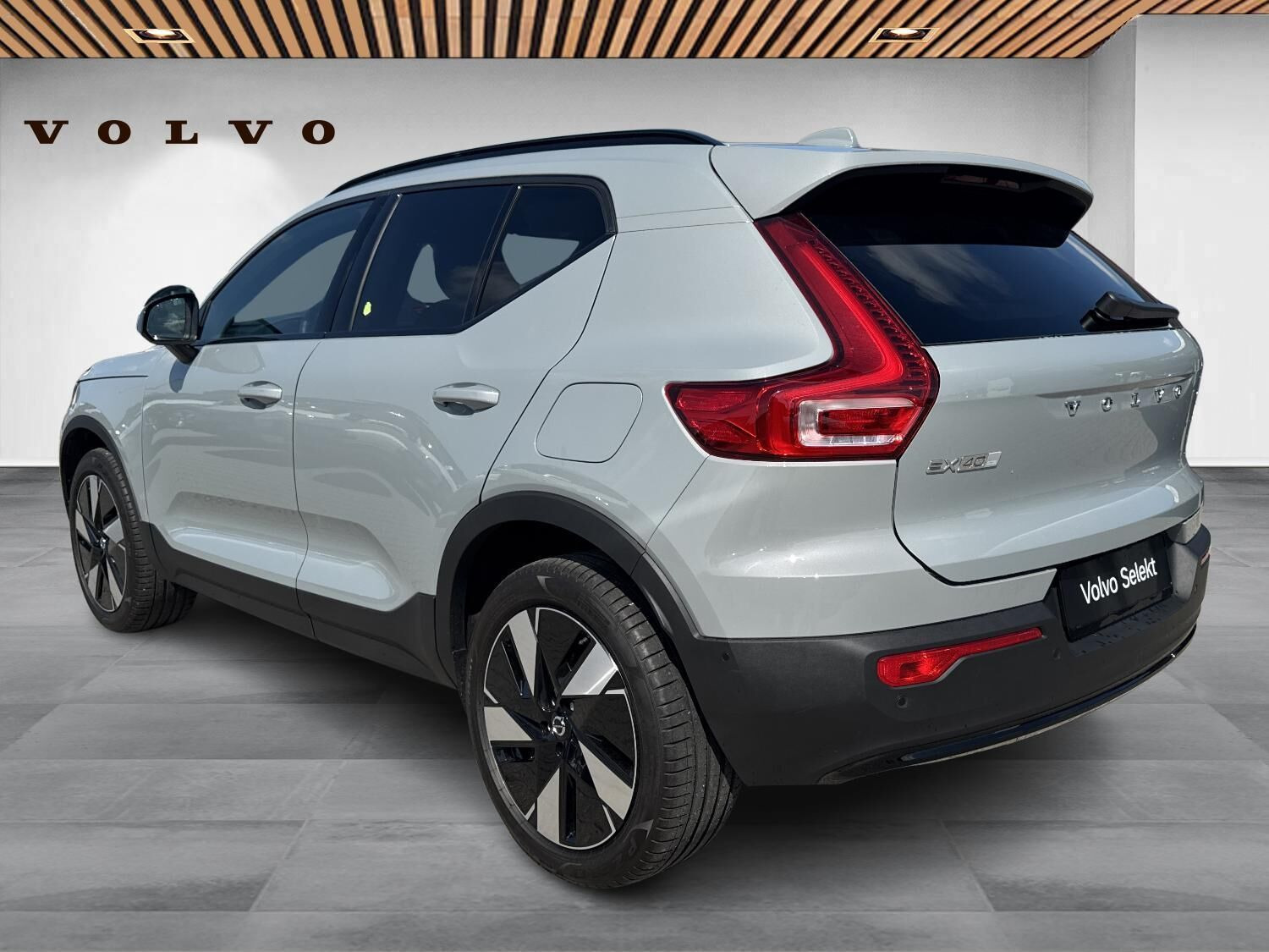 Grå Volvo EX40 fra 2026
