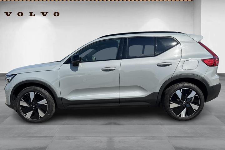 Grå Volvo EX40 fra 2026