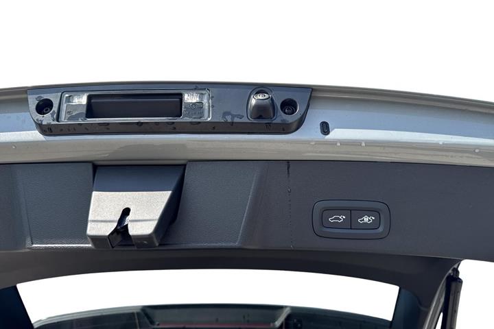 Grå Volvo EX40 fra 2026