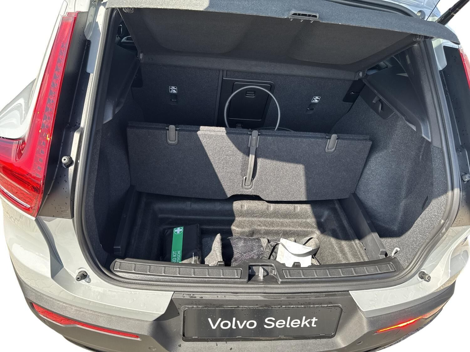 Grå Volvo EX40 fra 2026