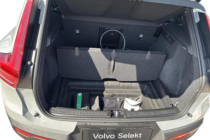 Grå Volvo EX40 fra 2026