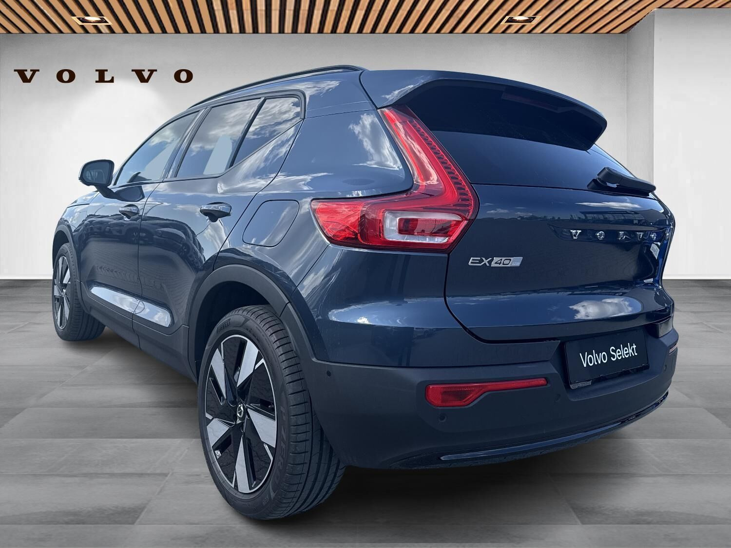 Blå Volvo EX40 fra 2026