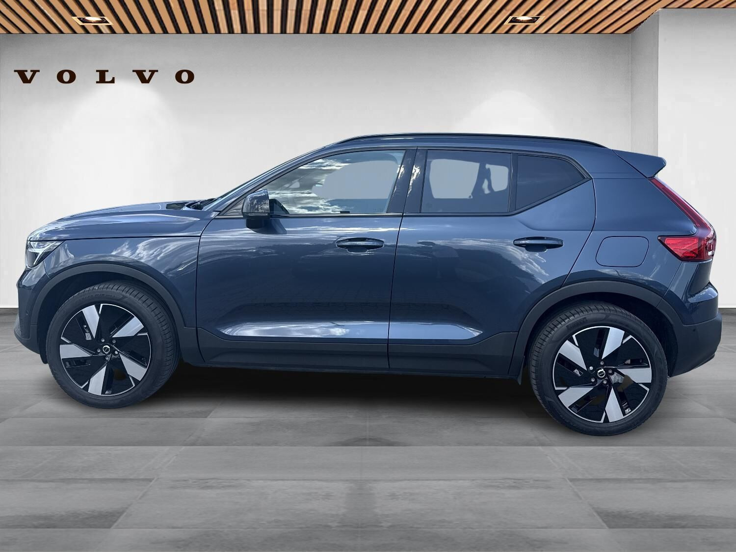 Blå Volvo EX40 fra 2026
