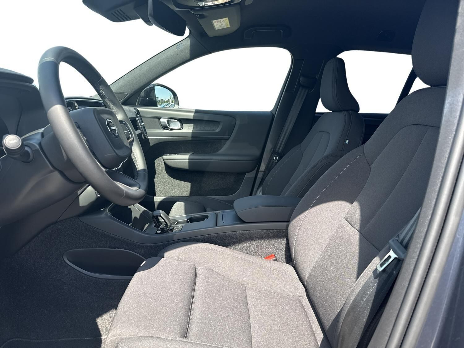 Blå Volvo EX40 fra 2026