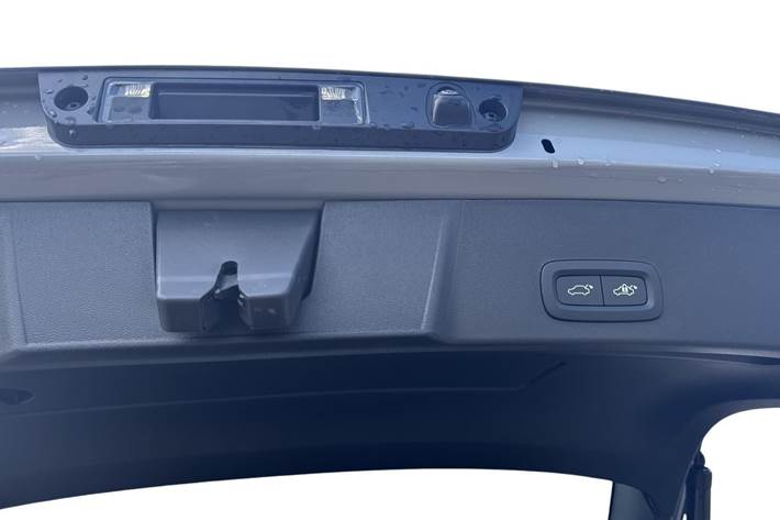 Grå Volvo EX40 fra 2025