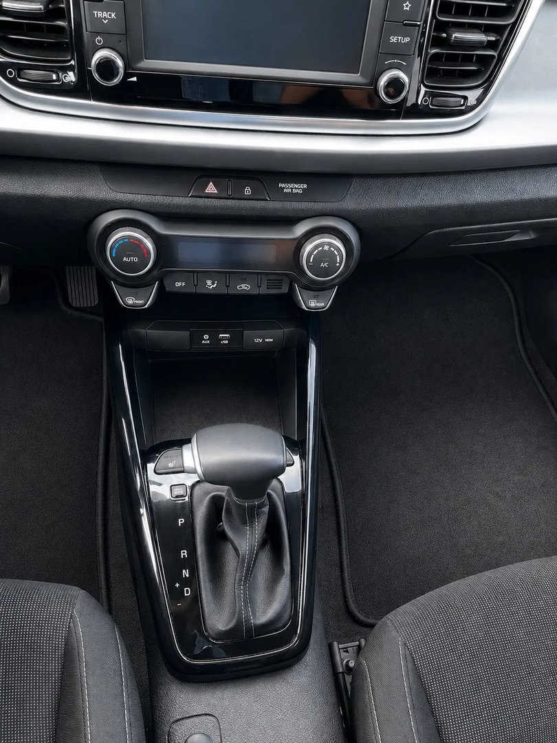 Grå Kia Rio fra 2020