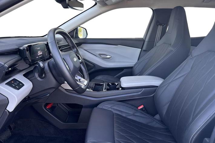 Blå Ford Explorer fra 2025