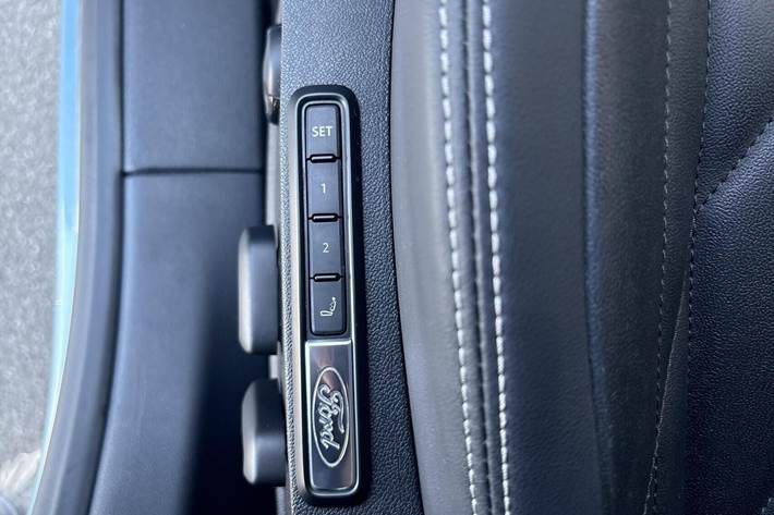 Blå Ford Explorer fra 2025