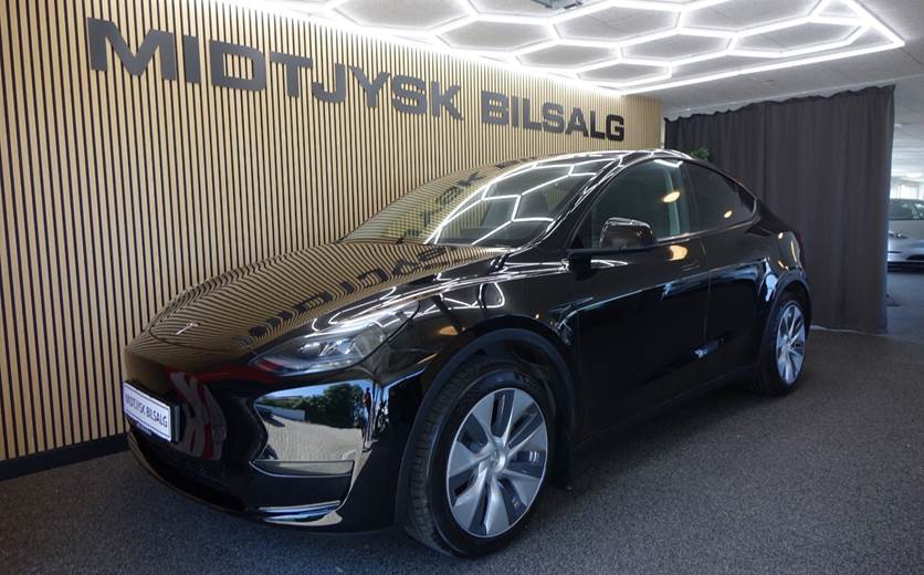 Tesla Model Y Long Range AWD