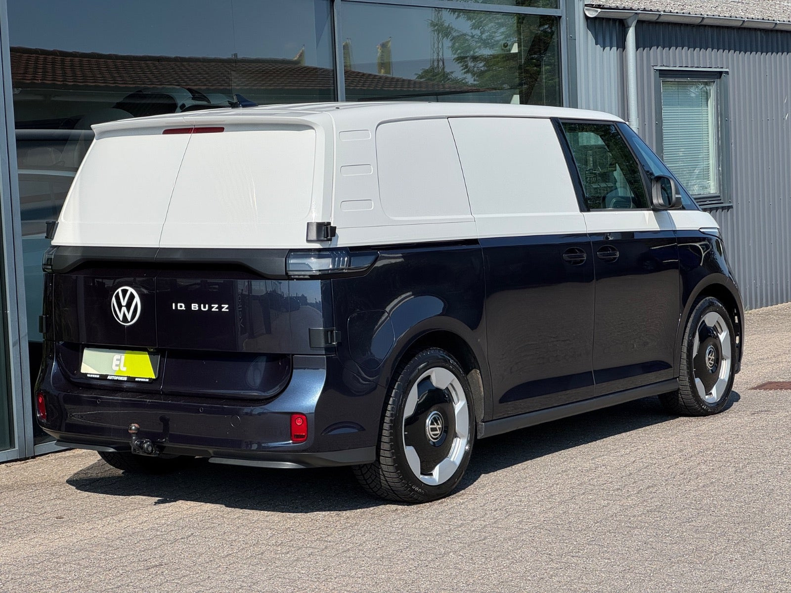 Blå VW ID.Buzz fra 2025