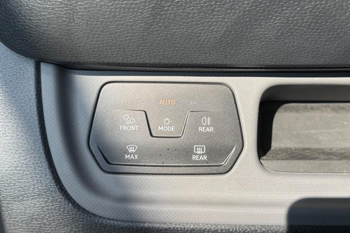 Blå VW ID.Buzz fra 2025