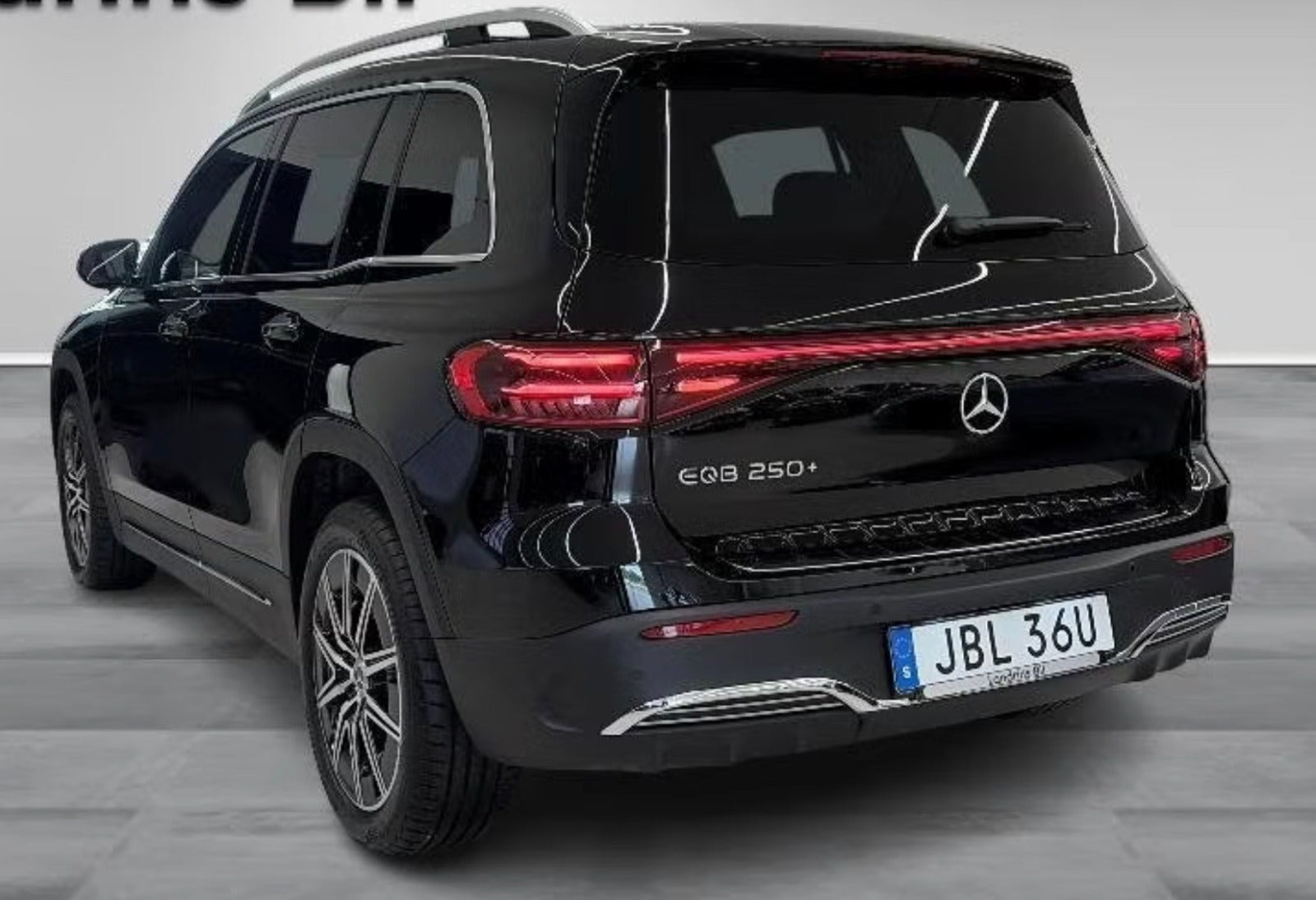 Sort Mercedes EQB250+ fra 2025