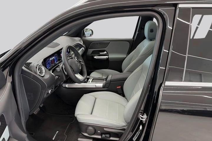 Sort Mercedes EQB250+ fra 2025