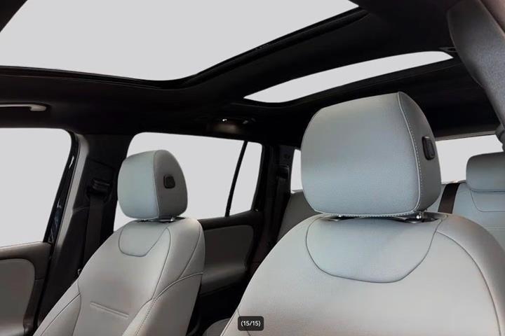 Sort Mercedes EQB250+ fra 2025