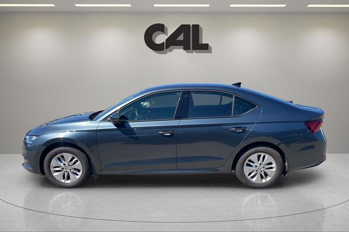 Blå Skoda Octavia fra 2021