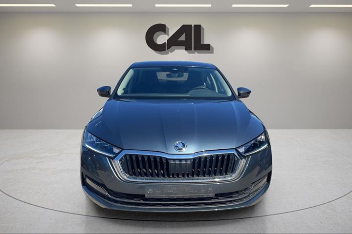 Blå Skoda Octavia fra 2021