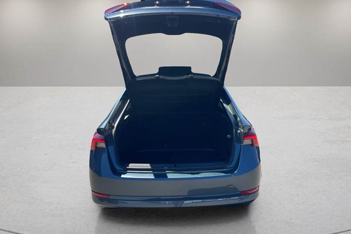 Blå Skoda Octavia fra 2021