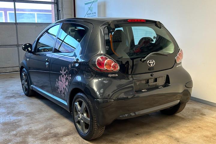 undefined Toyota Aygo fra 2010